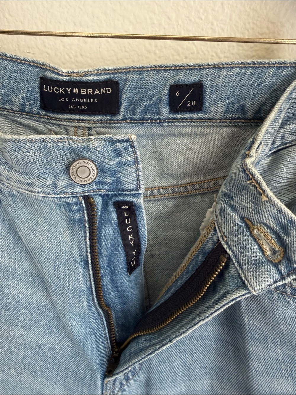 Lucky Brand Men's Light Blue Relaxed Jeans